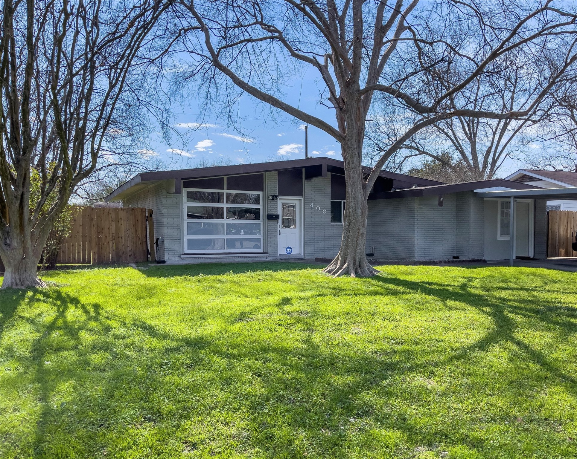 403 W Sunnyside Street Houston TX 77091