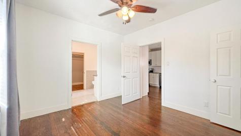 105 N Eastwood Street Houston TX 77011