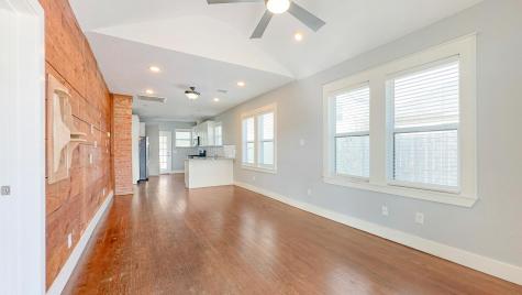 105 N Eastwood Street Houston TX 77011
