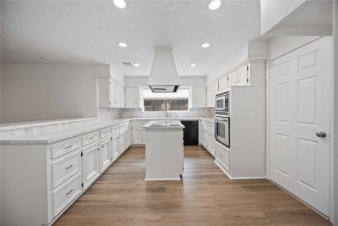 14143 Hillvale Drive Houston TX 77077