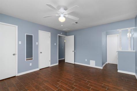 947 W Bertrand Street Houston TX 77088