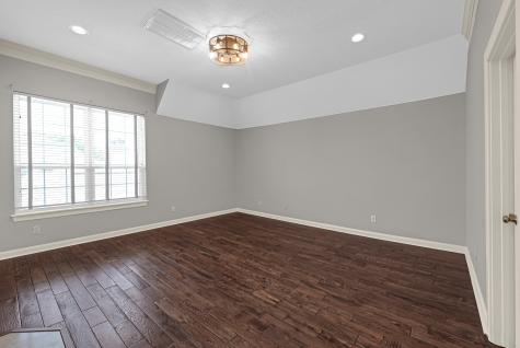5831 Fairdale Lane Houston TX 77057