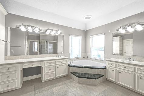 5831 Fairdale Lane Houston TX 77057