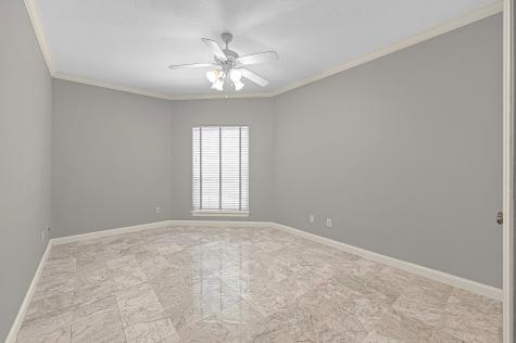 5831 Fairdale Lane Houston TX 77057