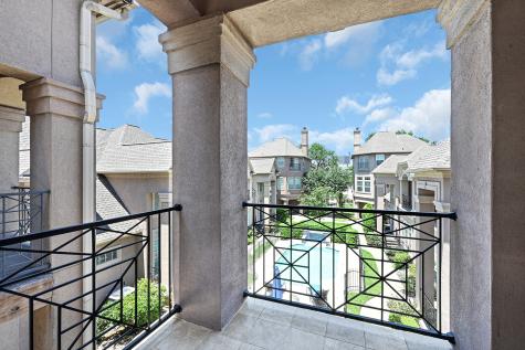 5831 Fairdale Lane Houston TX 77057