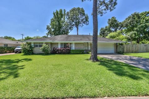 5511 Kinglet Street Houston TX 77096