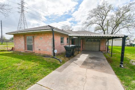 5115 Fairchild Street Houston TX 77028