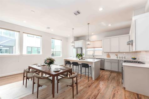 2471 W 11th Street Houston TX 77008