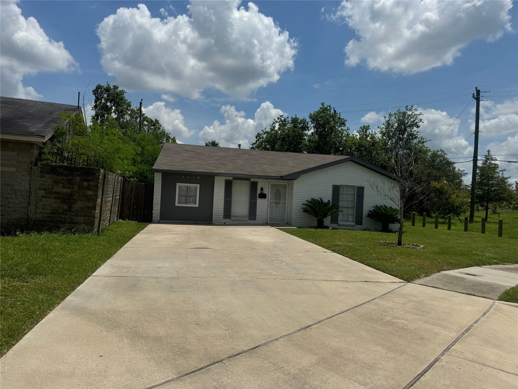 14219 Fleetwell Drive Houston TX 77045
