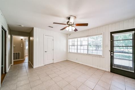 855 Sara Rose Street Houston TX 77018