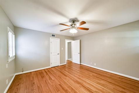 855 Sara Rose Street Houston TX 77018