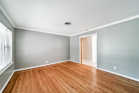 855 Sara Rose Street Houston TX 77018