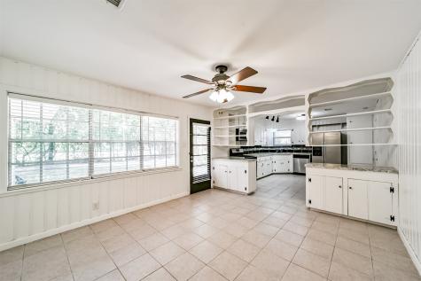 855 Sara Rose Street Houston TX 77018
