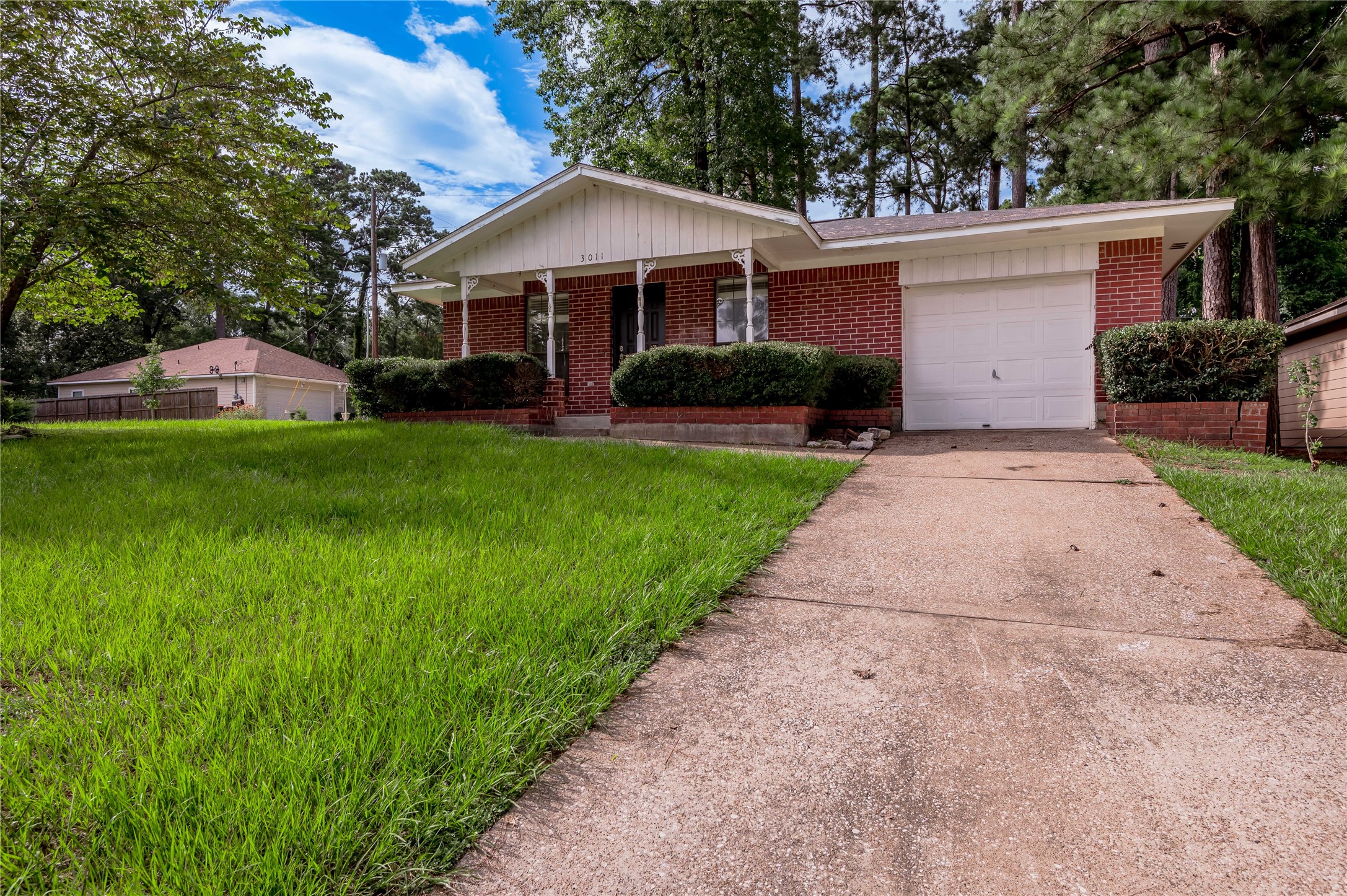 3011 Sand Drive Huntsville TX 77340