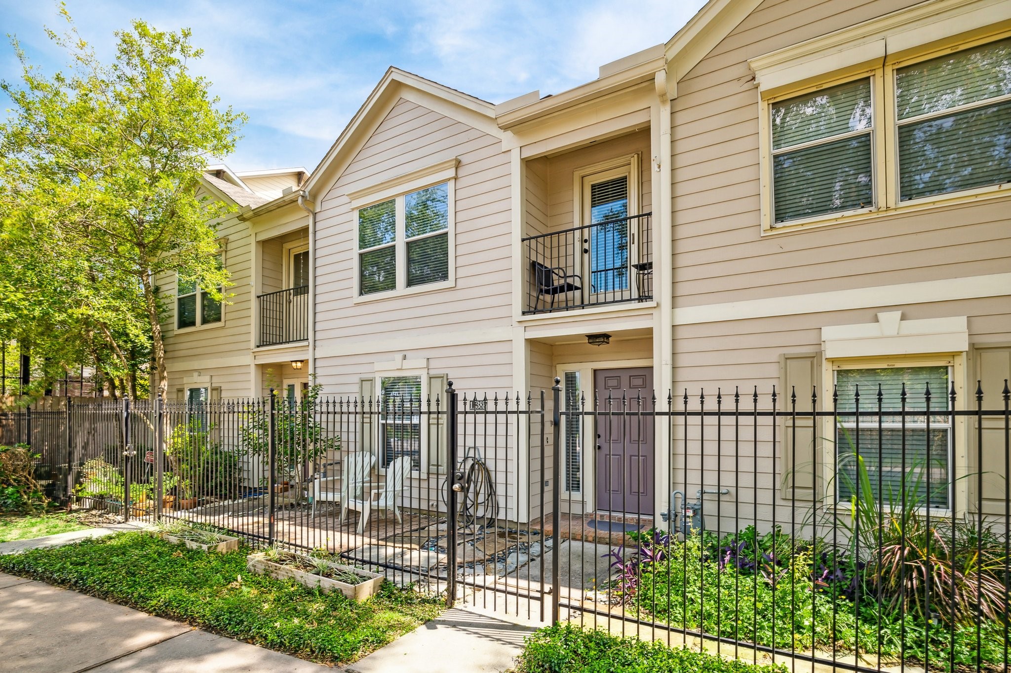 1138 W 25th Street E Houston TX 77008