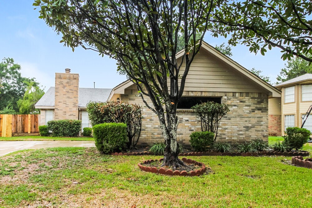 8615 Pine Falls Drive Houston TX 77095