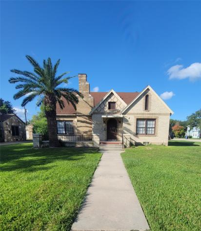 402 10th Avenue N Texas City TX 77590