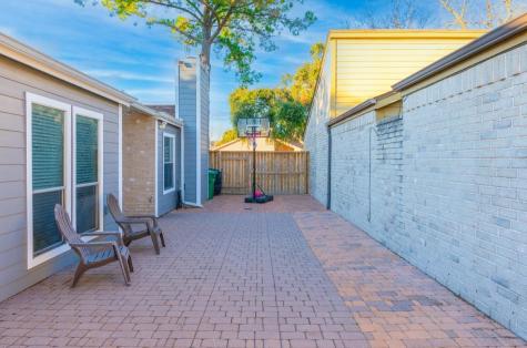 11935 Kemp Hollow Lane Houston TX 77043
