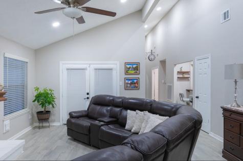 11935 Kemp Hollow Lane Houston TX 77043