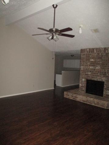 2610 Creekway Circle Missouri City TX 77459