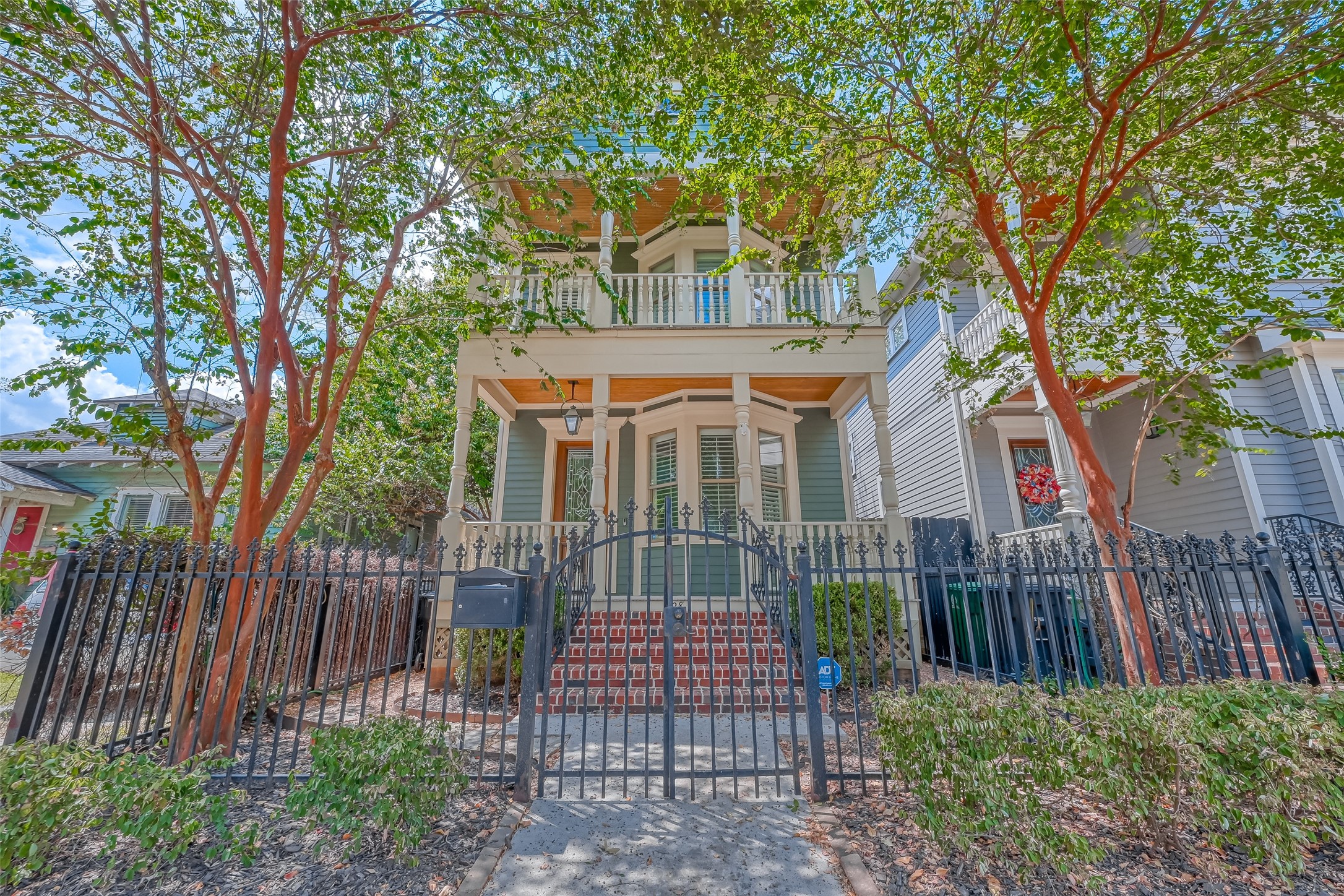 628 W 17th Street Houston TX 77008
