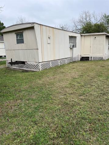 1606 Rice Street Alvin TX 77511