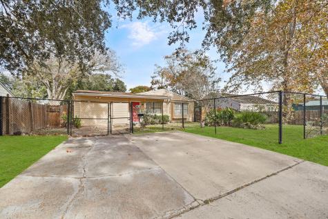 1422 2nd Avenue N Texas City TX 77590