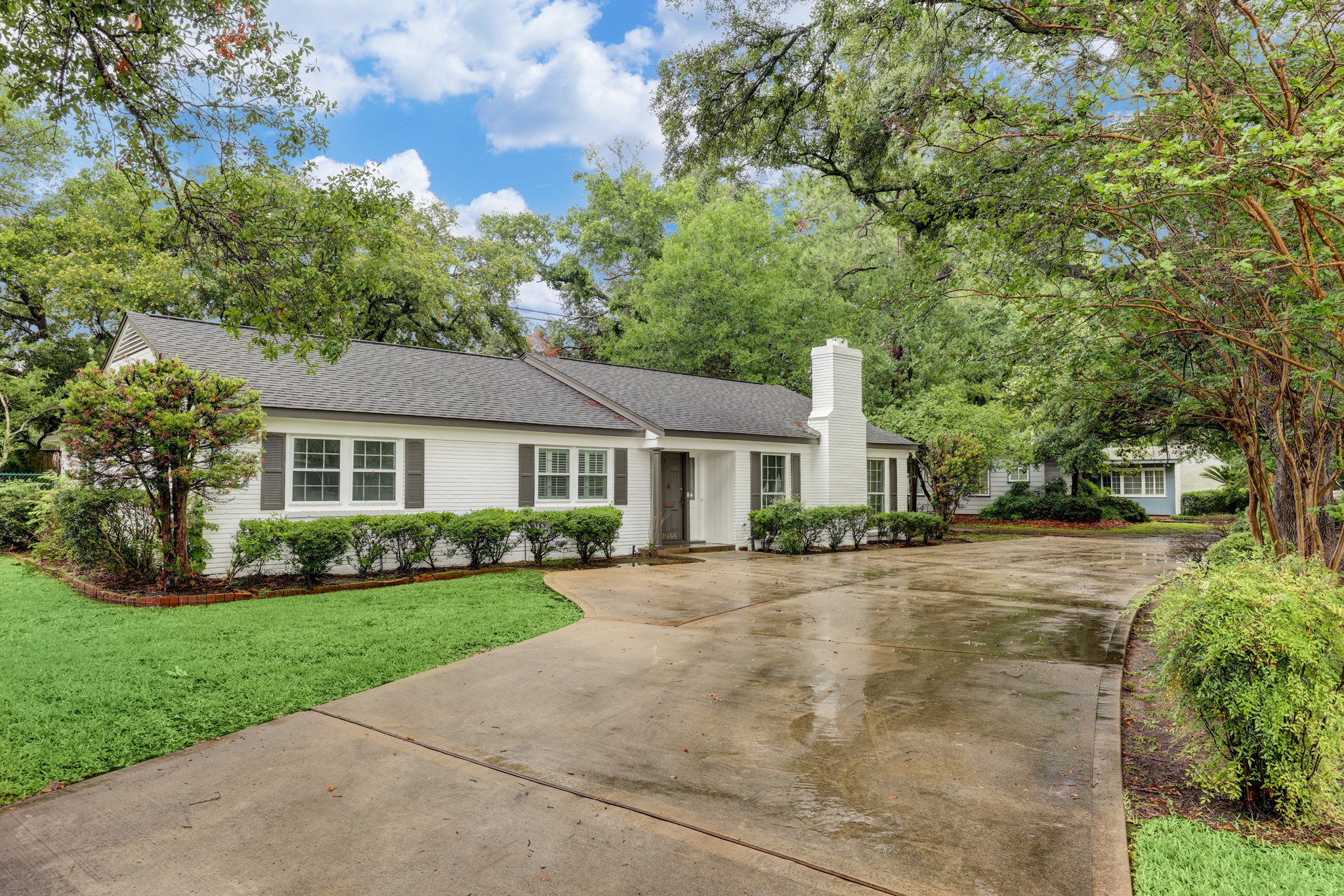1044 Chimney Rock Road Houston TX 77056