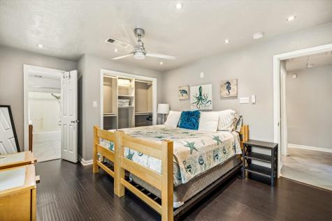 5219 Avenue Q Galveston TX 77551