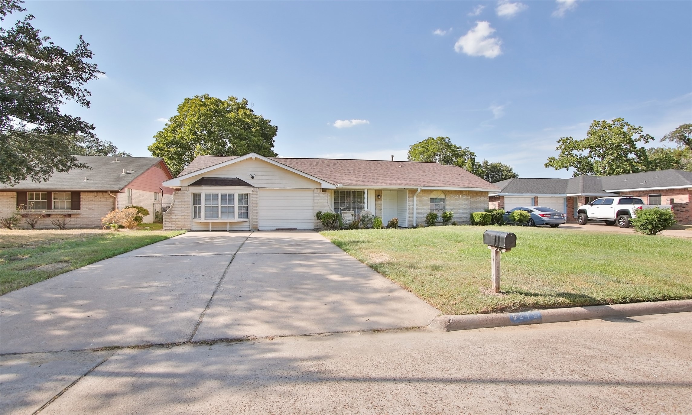 5215 Knightwood Street Houston TX 77016