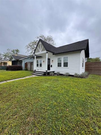 211 Cottage Street Houston TX 77009
