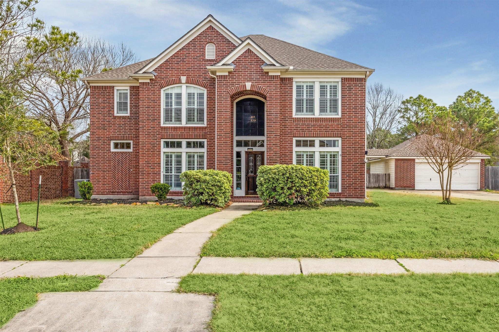 309 Meadow Trail Court Friendswood TX 77546