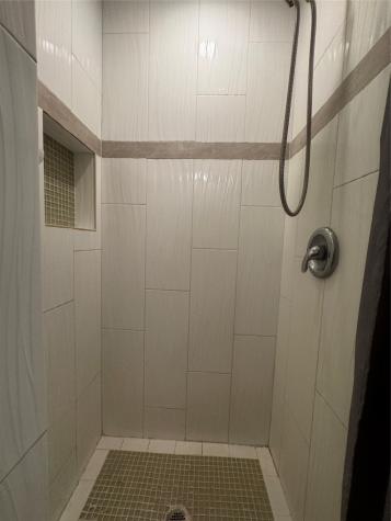 5118 Avenue S 1/2 Galveston TX 77551