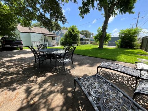 5118 Avenue S 1/2 Galveston TX 77551