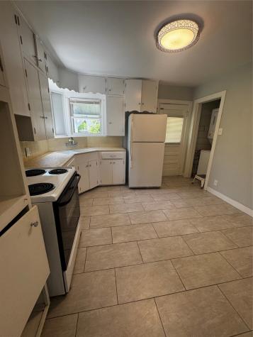 5118 Avenue S 1/2 Galveston TX 77551