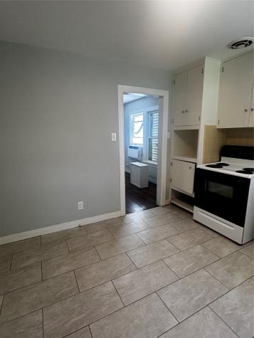 5118 Avenue S 1/2 Galveston TX 77551