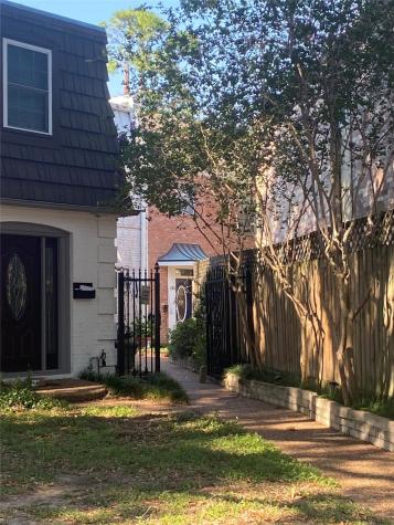 6310 Deerwood Road Houston TX 77057