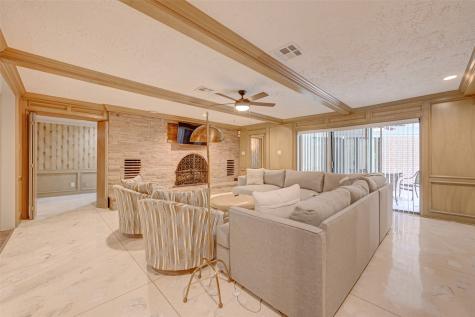 4135 Gairloch Lane Houston TX 77025
