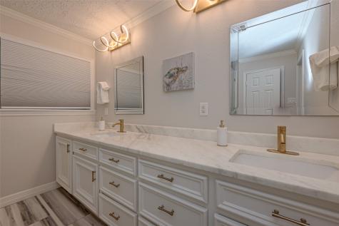 4135 Gairloch Lane Houston TX 77025