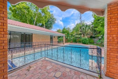 4135 Gairloch Lane Houston TX 77025