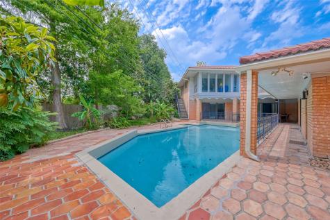 4135 Gairloch Lane Houston TX 77025