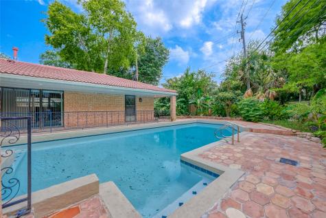 4135 Gairloch Lane Houston TX 77025