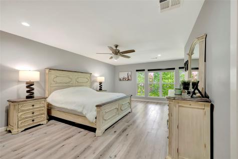5346 Appleblossom Lane Friendswood TX 77546