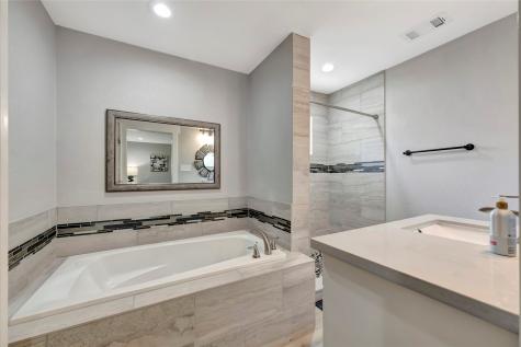 5346 Appleblossom Lane Friendswood TX 77546