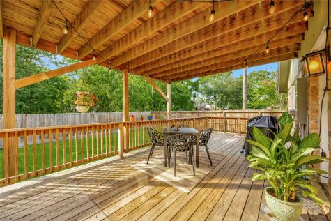 5346 Appleblossom Lane Friendswood TX 77546