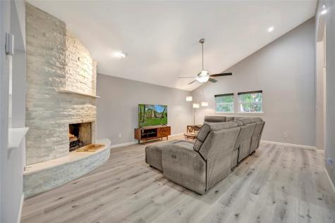 5346 Appleblossom Lane Friendswood TX 77546
