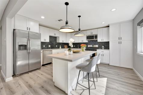 5346 Appleblossom Lane Friendswood TX 77546