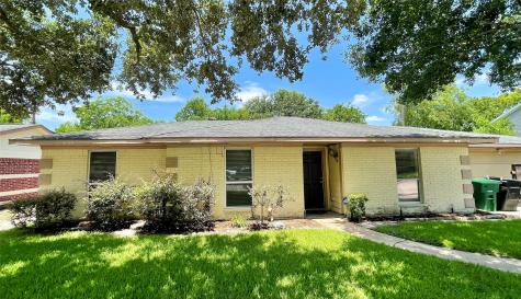 1989 Western Village Lane Houston TX 77043