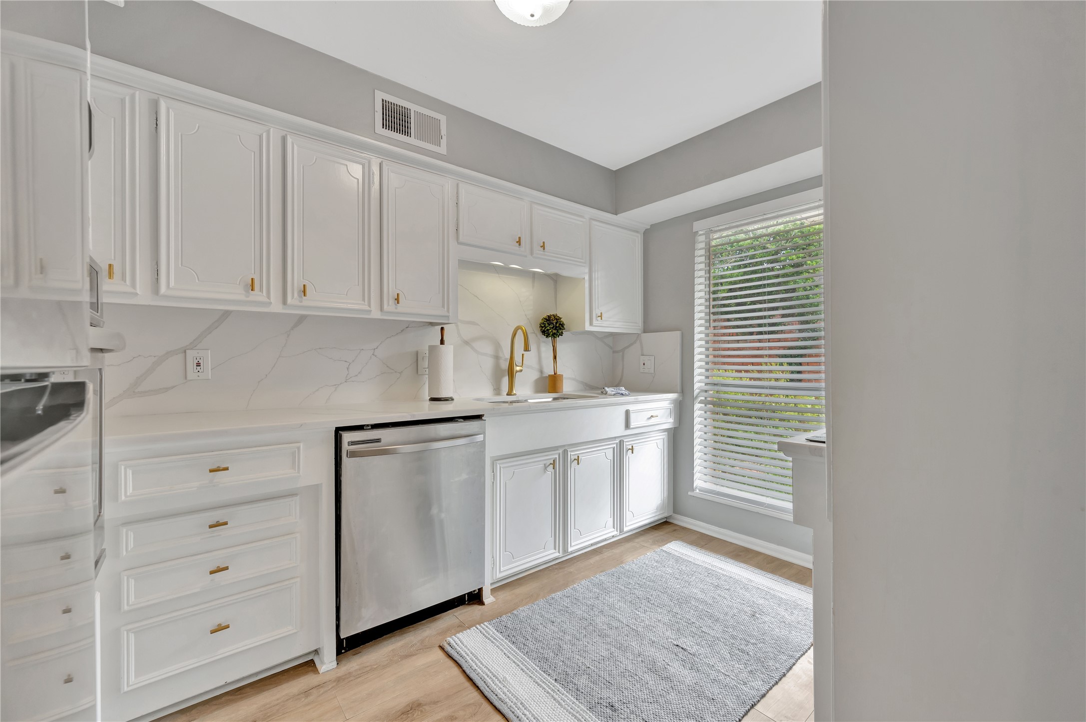 1884 Saxony Lane Houston TX 77058