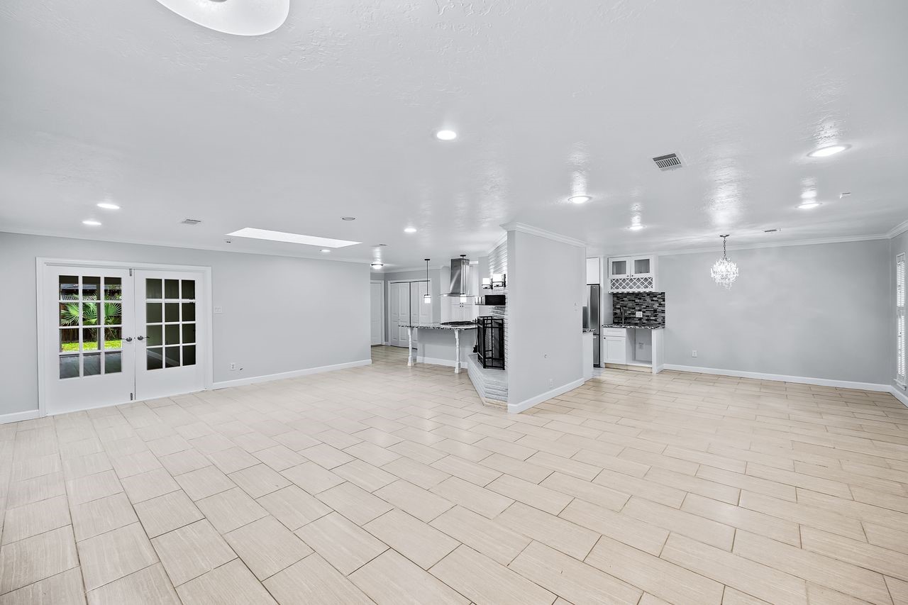 5631 Reamer Street Houston TX 77096